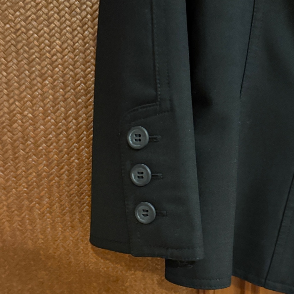 The Limited Women's Classic Black Blazer - Picture 3 of 5